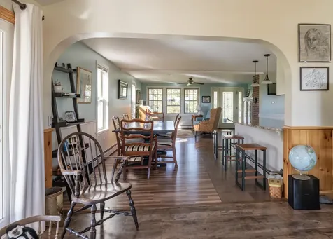 9 Apple Grove Topsham ME 04086
