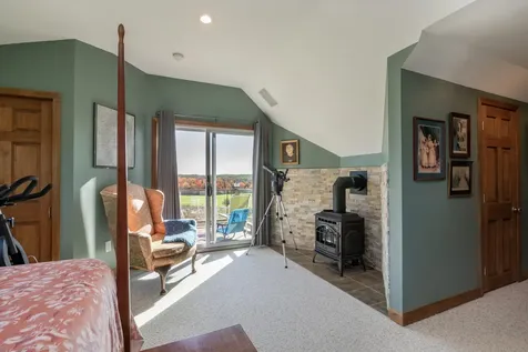 9 Apple Grove Topsham ME 04086