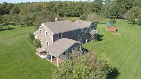 9 Apple Grove Topsham ME 04086
