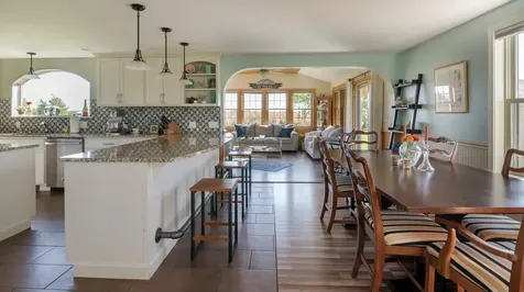 9 Apple Grove Topsham ME 04086