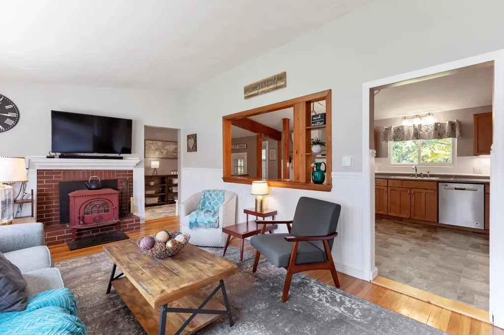 2 Patricia Road Brunswick ME 04011