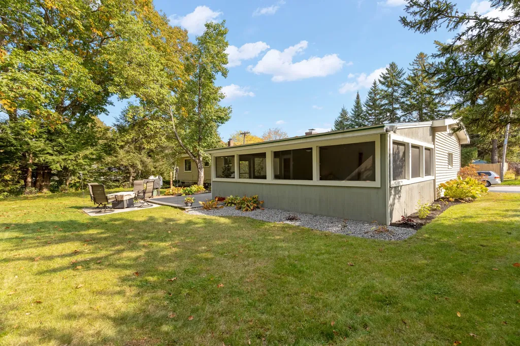 2 Patricia Road Brunswick ME 04011