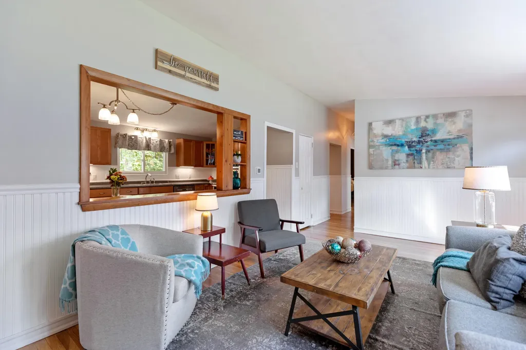 2 Patricia Road Brunswick ME 04011