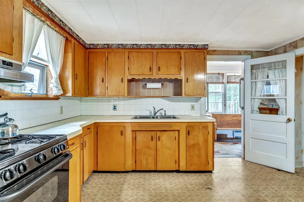 1878 Washington Avenue Portland ME 04103