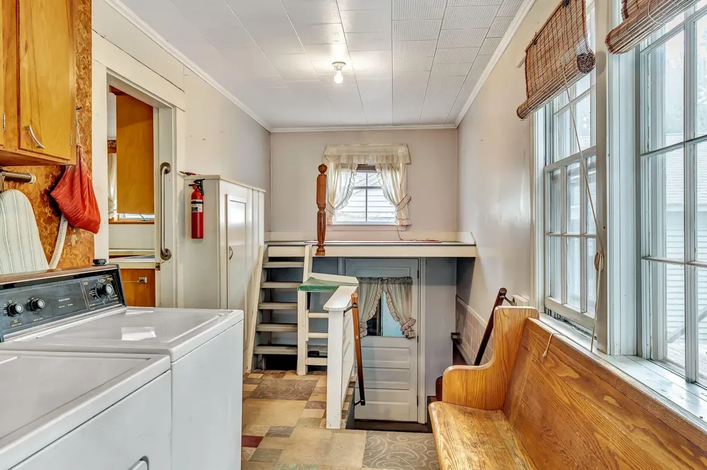 1878 Washington Avenue Portland ME 04103