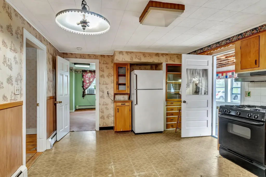 1878 Washington Avenue Portland ME 04103