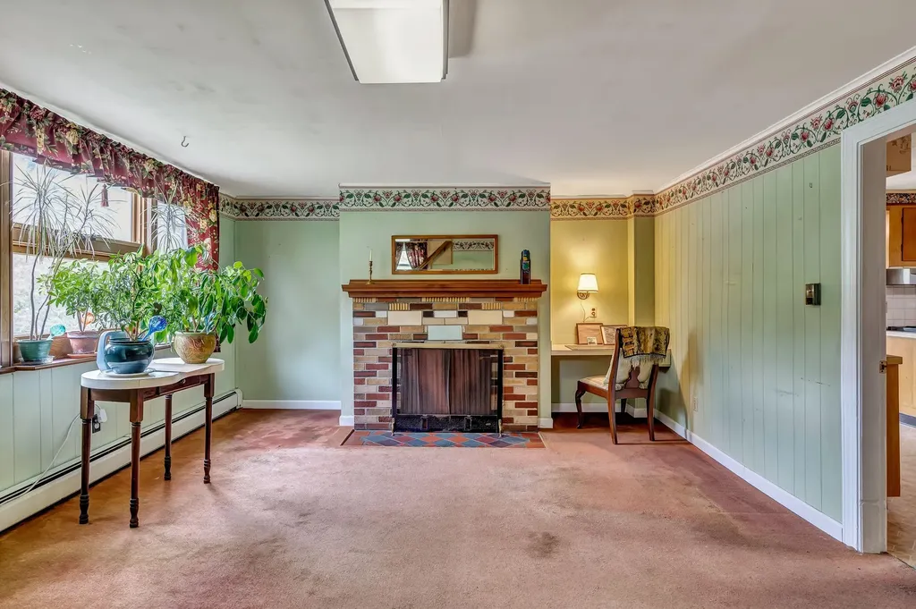 1878 Washington Avenue Portland ME 04103