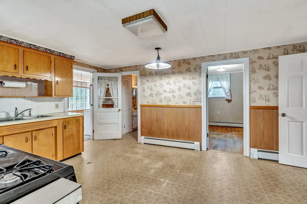 1878 Washington Avenue Portland ME 04103