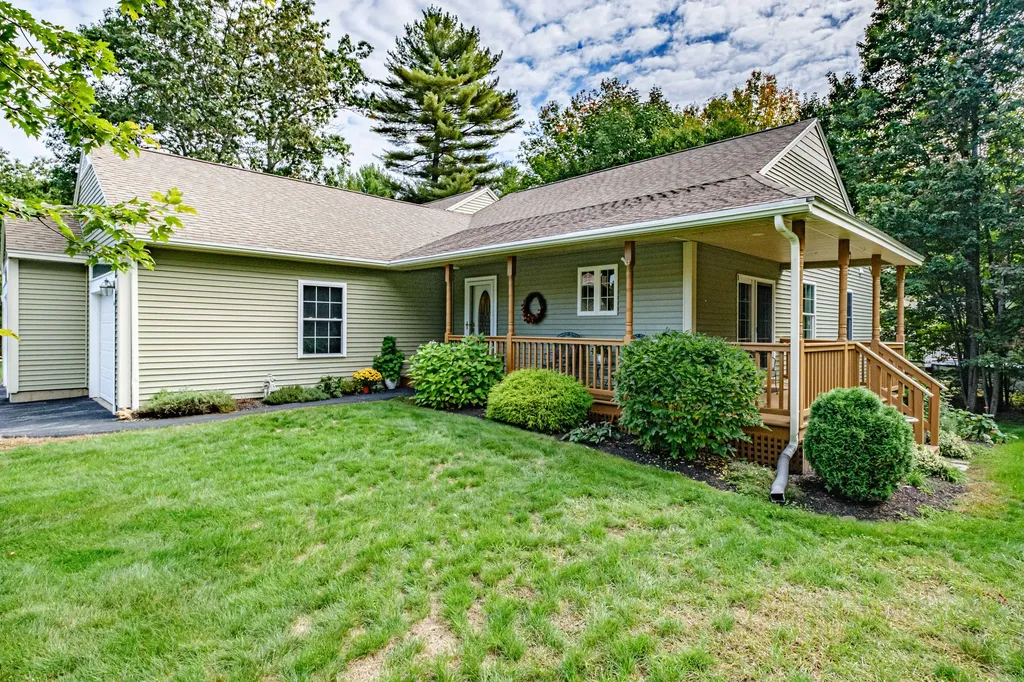 4 Paxton Way Windham ME 04062