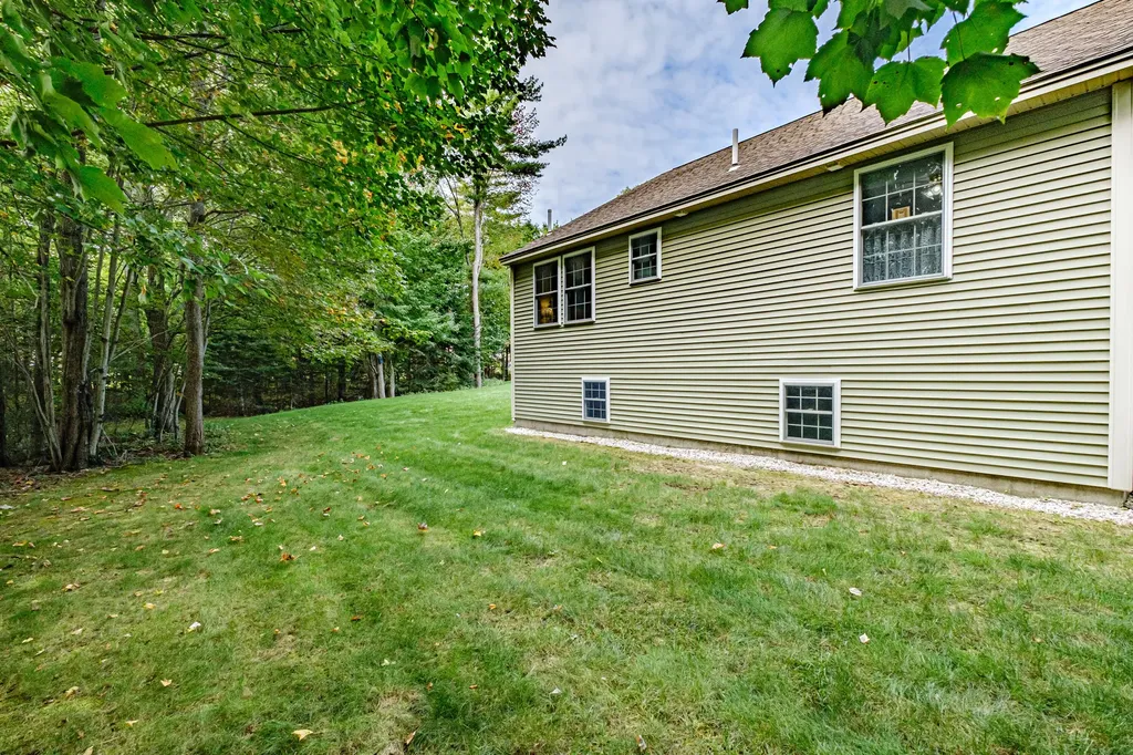 4 Paxton Way Windham ME 04062