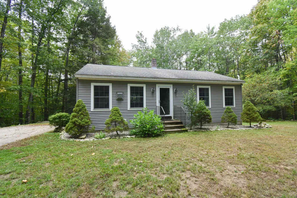 42 Cleve Tripp Road Poland ME 04274
