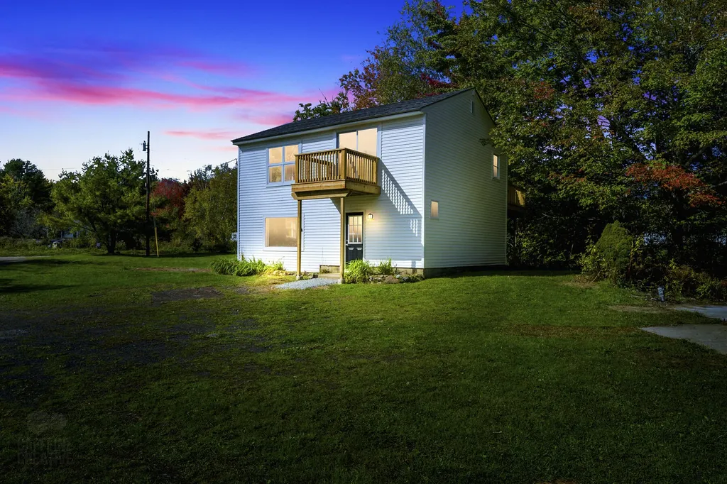 3074 Camden Road Warren ME 04864