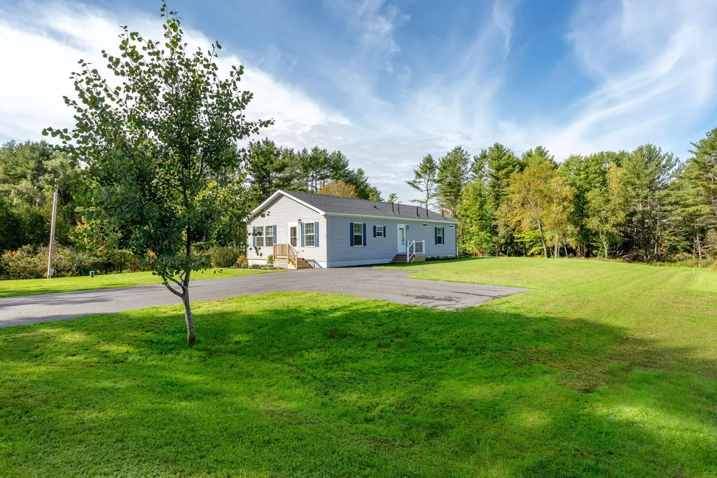 55 Atwood Road Topsham ME 04086