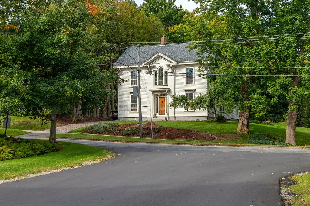 46 Pascal Avenue Rockport ME 04856