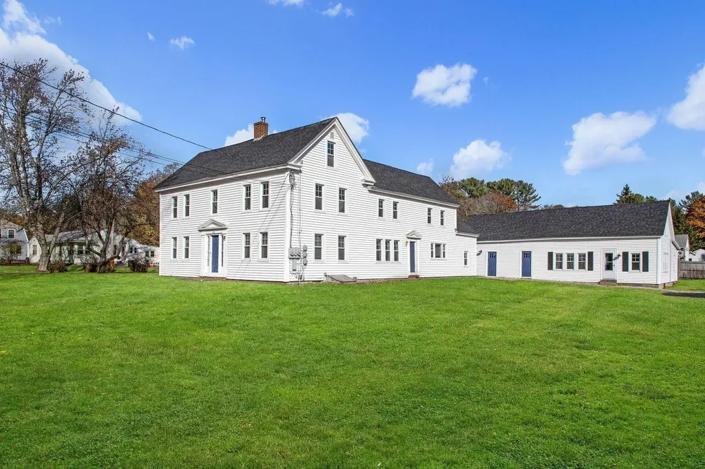 92 Sea Road Kennebunk ME 04043