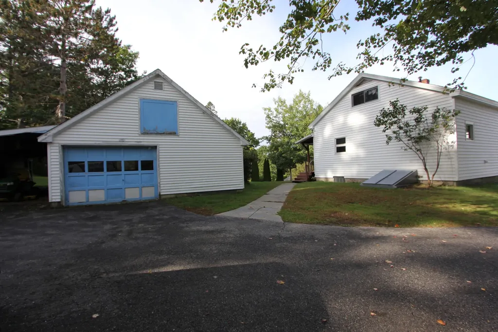 365 Pond Road Lewiston ME 04240