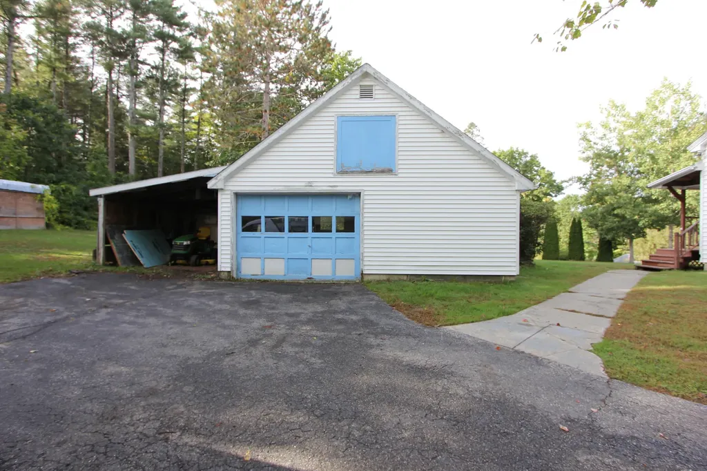 365 Pond Road Lewiston ME 04240