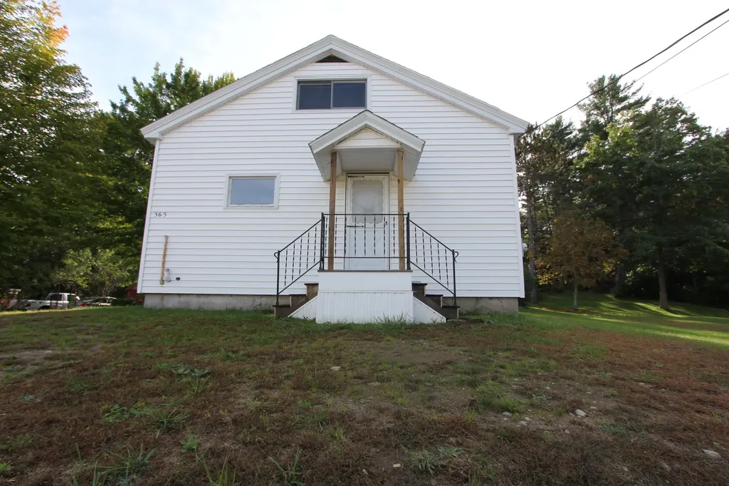 365 Pond Road Lewiston ME 04240