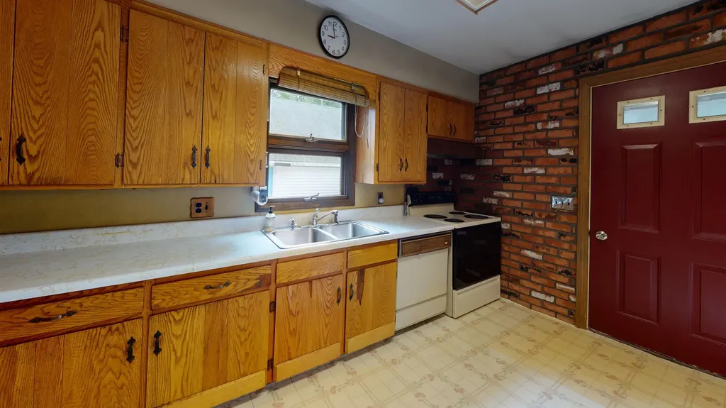 365 Pond Road Lewiston ME 04240