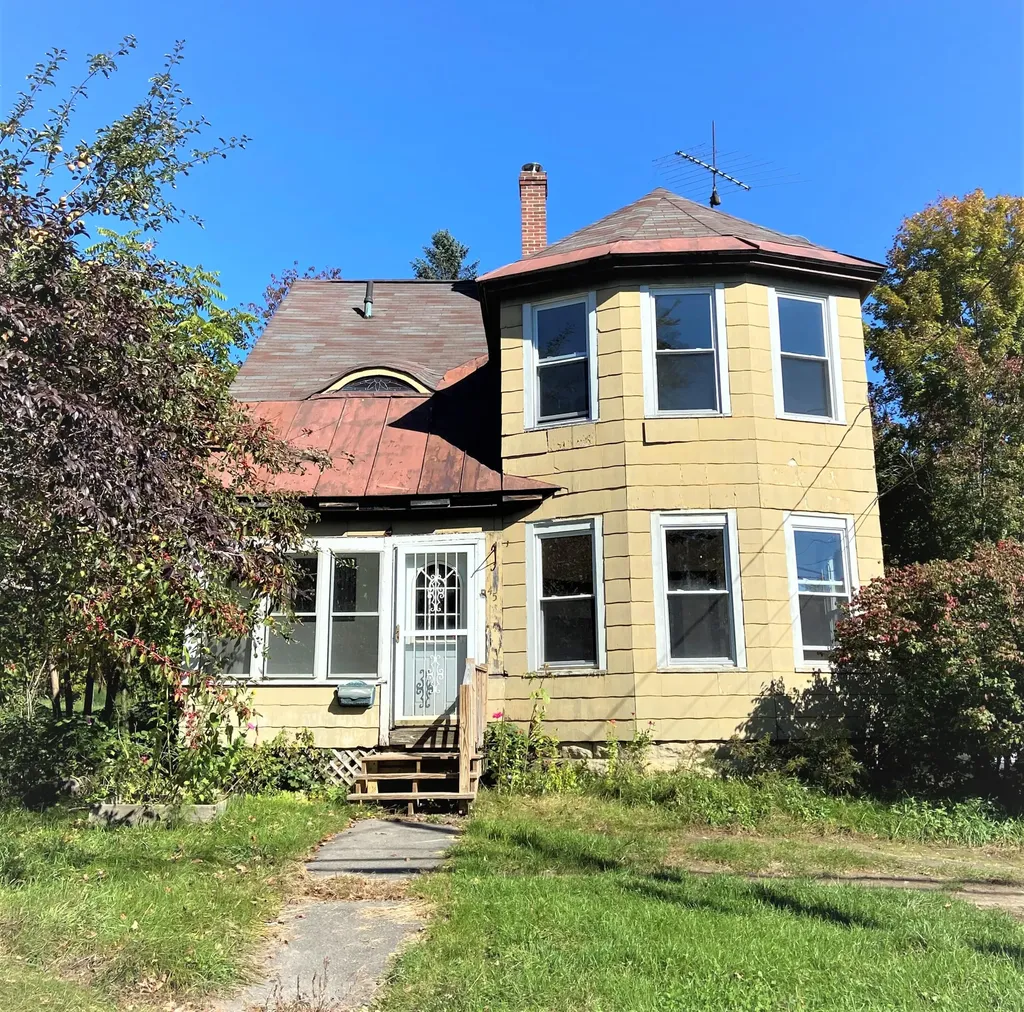 45 Belgrade Road Oakland ME 04963