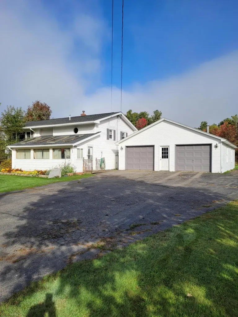 905 Fuller Road Hermon ME 04401