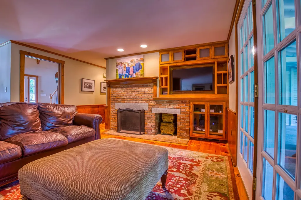 172 Mills Road Kennebunkport ME 04046