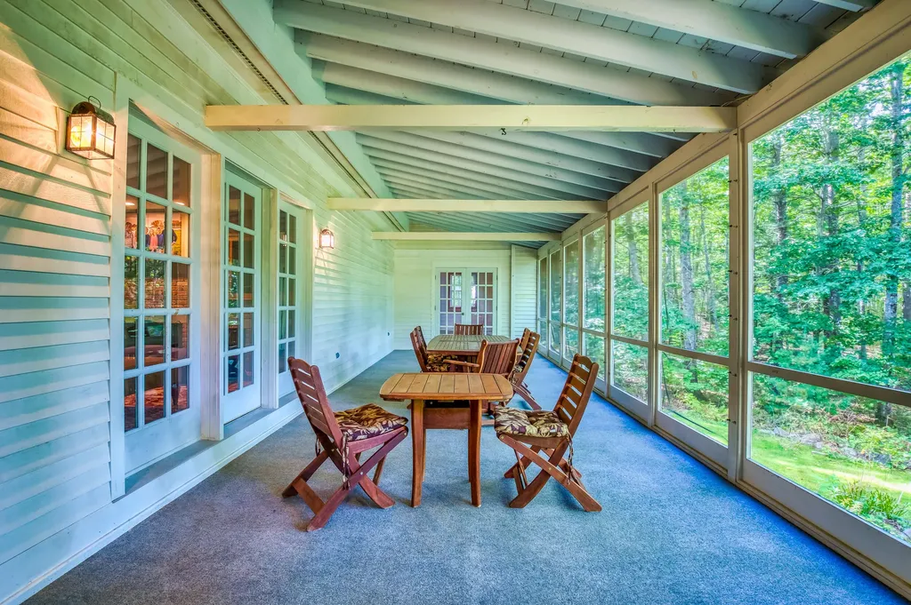 172 Mills Road Kennebunkport ME 04046