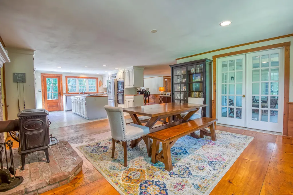 172 Mills Road Kennebunkport ME 04046
