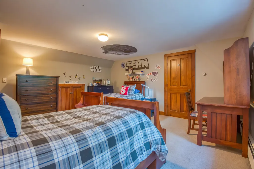 172 Mills Road Kennebunkport ME 04046