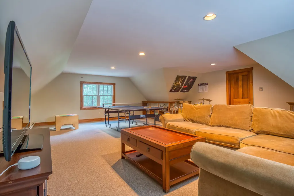 172 Mills Road Kennebunkport ME 04046