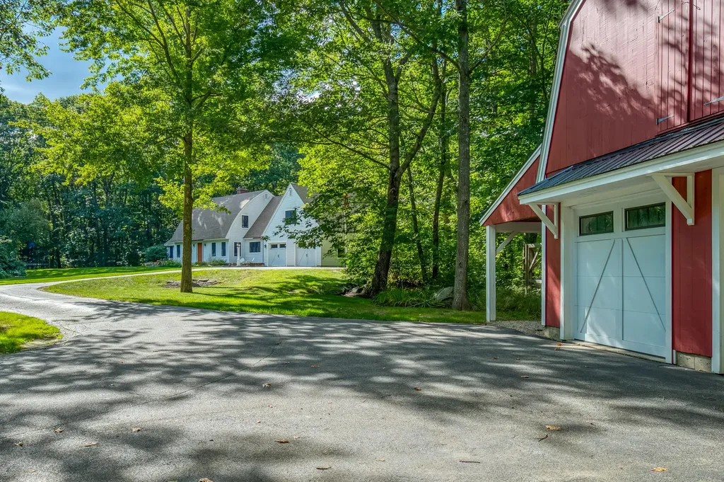 172 Mills Road Kennebunkport ME 04046