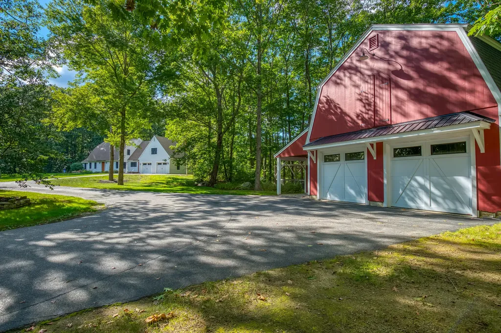 172 Mills Road Kennebunkport ME 04046