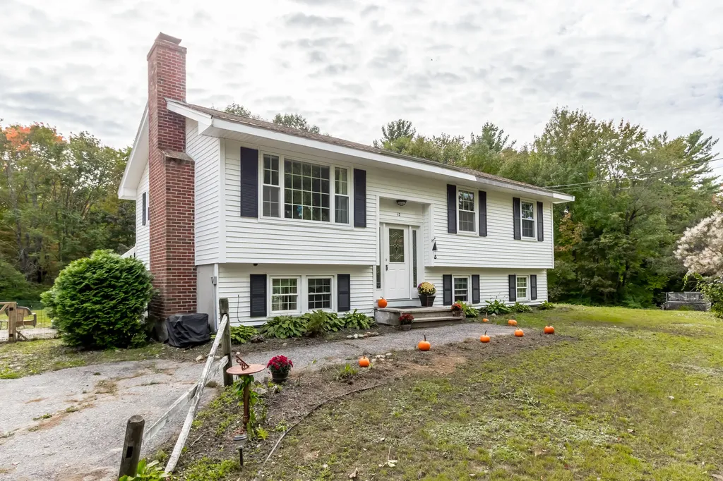 12 Beach Road Windham ME 04062