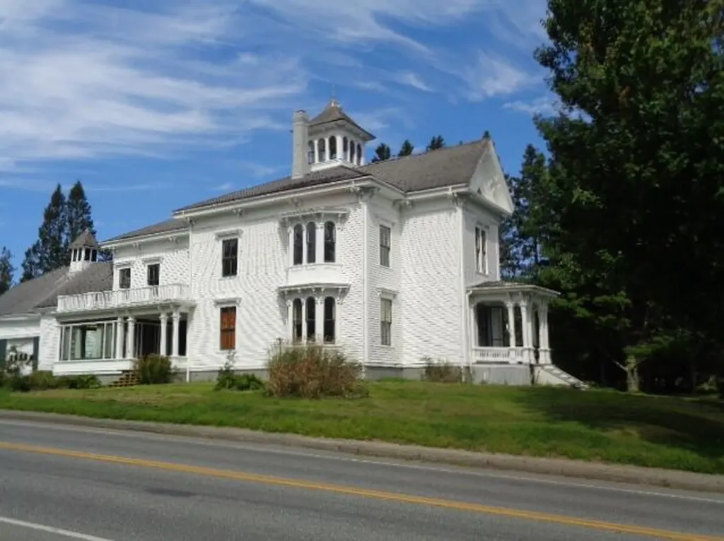 133 Main Street Milbridge ME 04658
