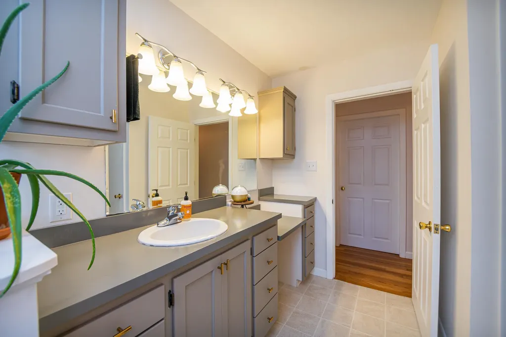 113 New Meadows Road West Bath ME 04530