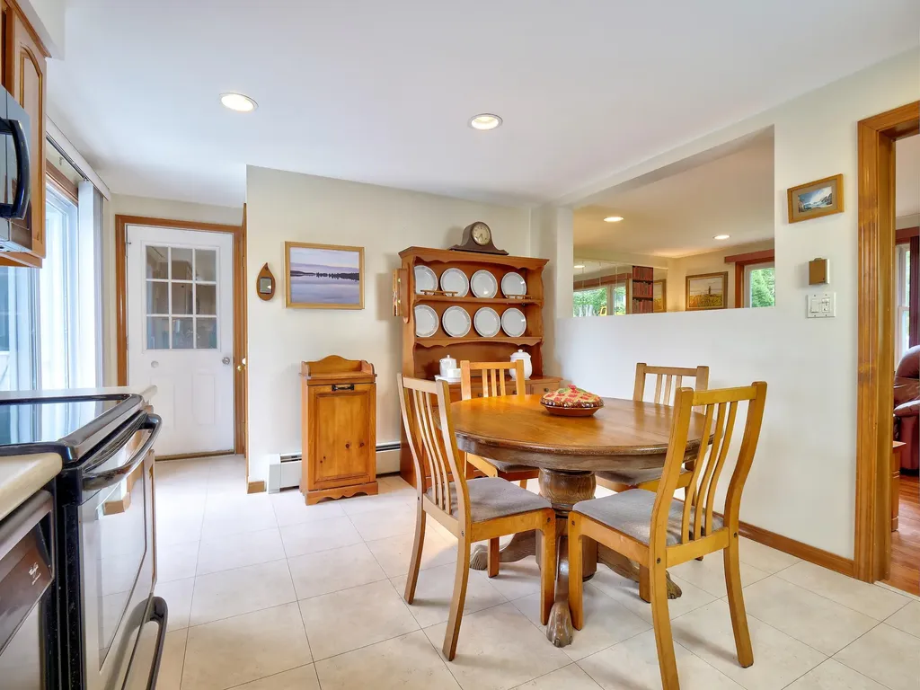12 Olympic Avenue Rockland ME 04841
