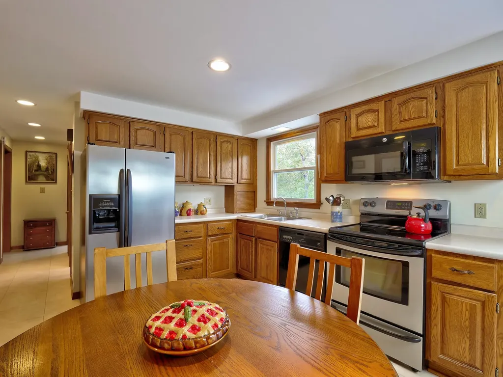12 Olympic Avenue Rockland ME 04841