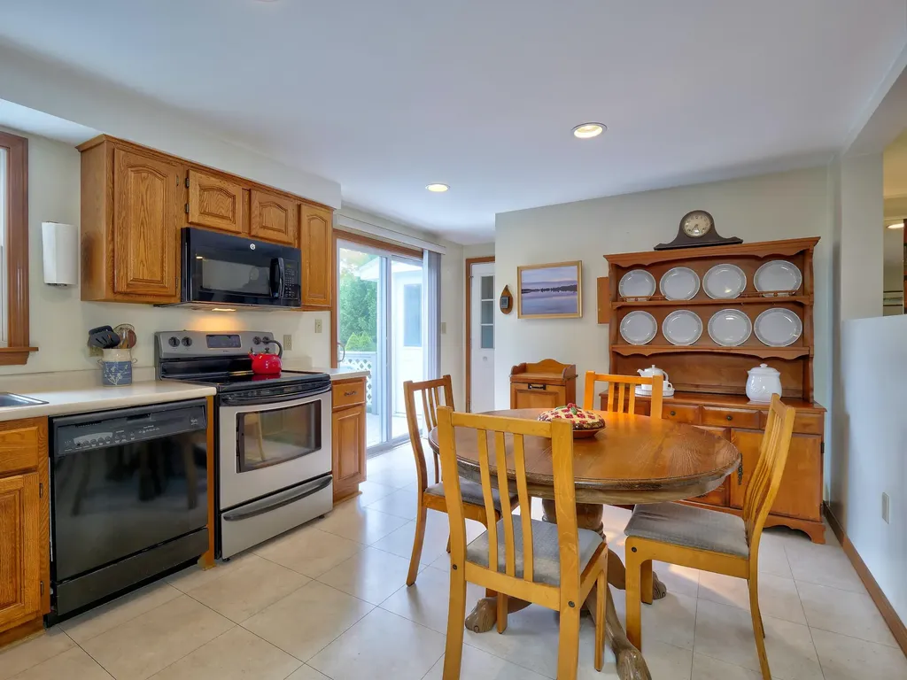 12 Olympic Avenue Rockland ME 04841