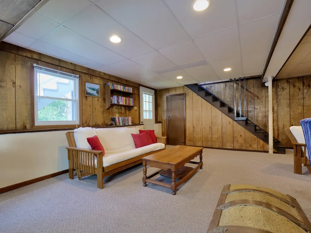 12 Olympic Avenue Rockland ME 04841