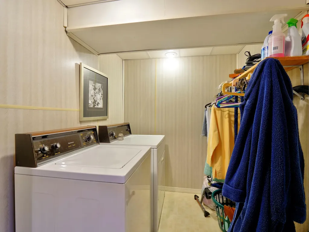 12 Olympic Avenue Rockland ME 04841