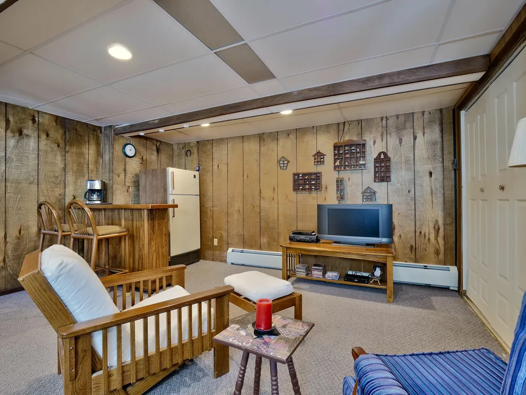 12 Olympic Avenue Rockland ME 04841