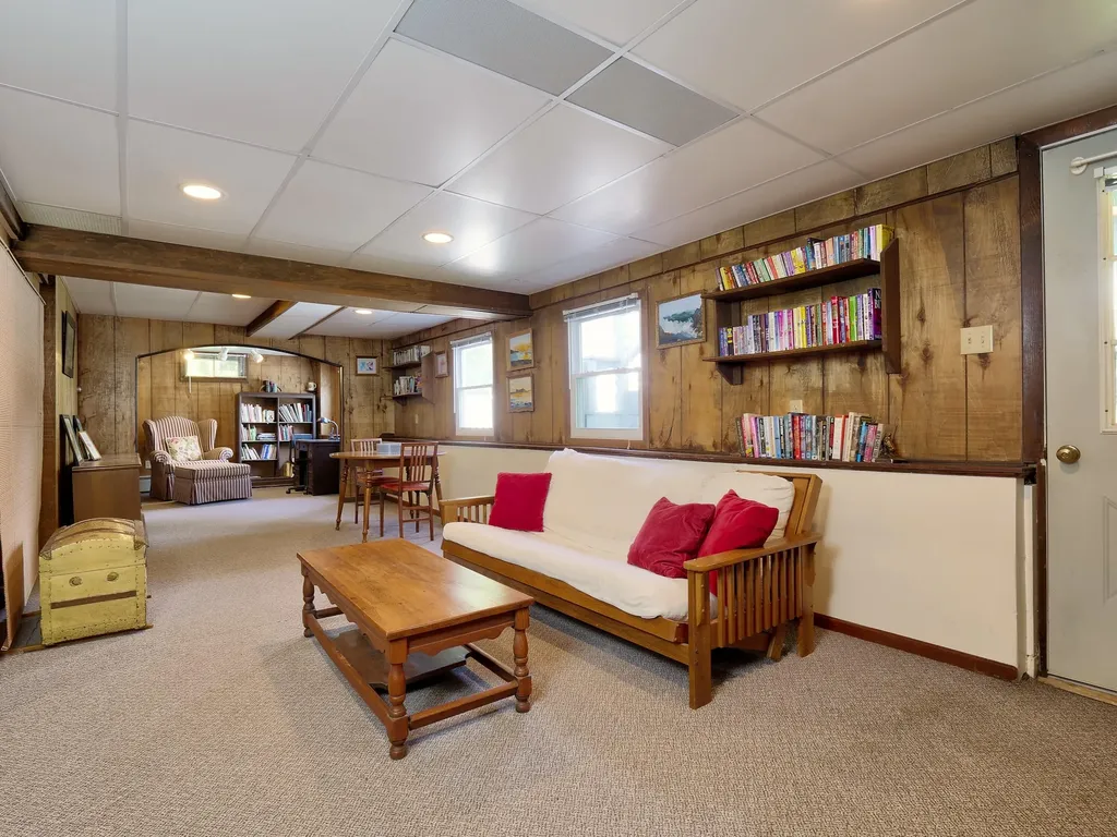 12 Olympic Avenue Rockland ME 04841