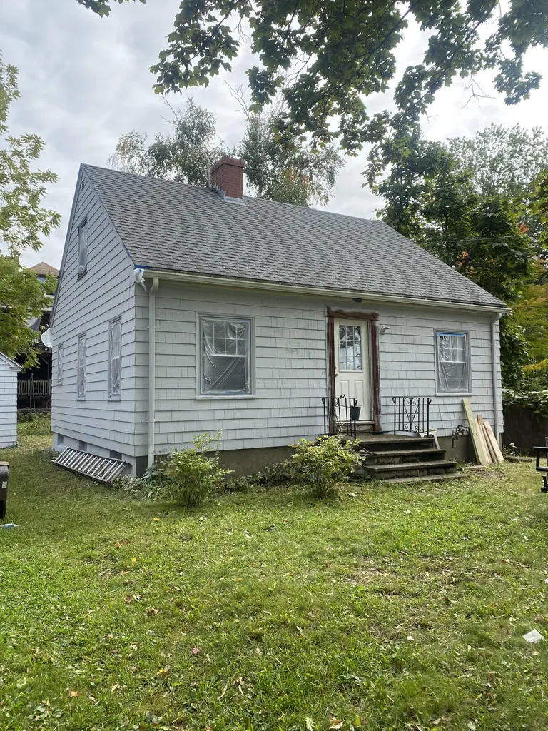 22 Lassell Street Portland ME 04102