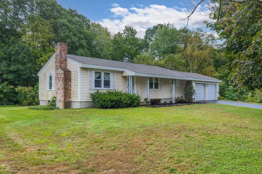 9 Raydon Road York ME 03909