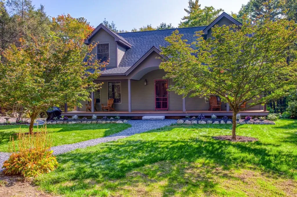 35 Townline Road Boothbay ME 04537