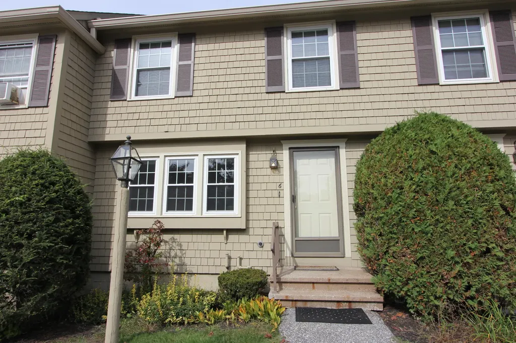 6 Royal Oaks Drive Auburn ME 04210