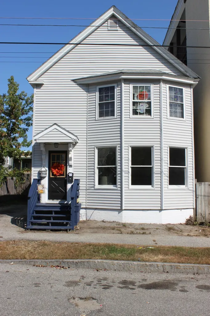 44 Fourth Street Auburn ME 04210