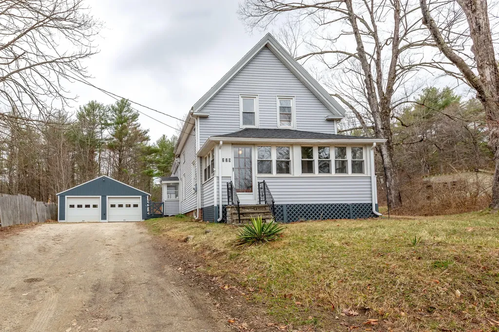 279 Mayall Road Gray ME 04039