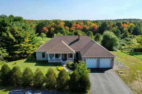 207 Augusta Road Topsham ME 04086
