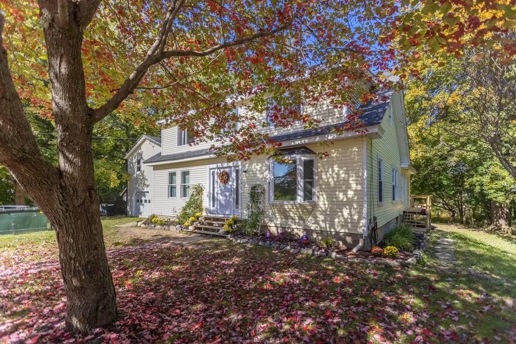 97 New County Road Rockland ME 04841